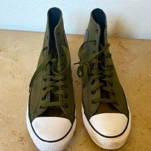 Men’s dark green converse high top